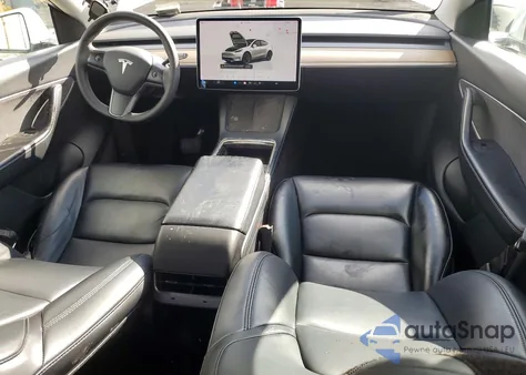 2022 Tesla Model Y z USA, uszkodzony, nr VIN 7SAYGDEE8NF386060